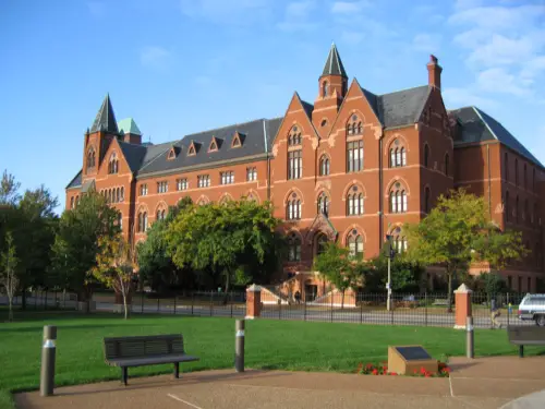 Saint Louis University campus — Photo of DuBourg Hall (the administration building) at Saint Louis University, taken by Wilson Delgado for the Wikipedia